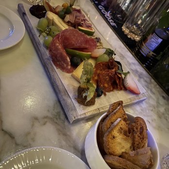 Bar 1608 - Wine Bars Near Me - Quebec City, Quebec Bar 1608 - Wine Bars Near Me - Quebec City, Quebec