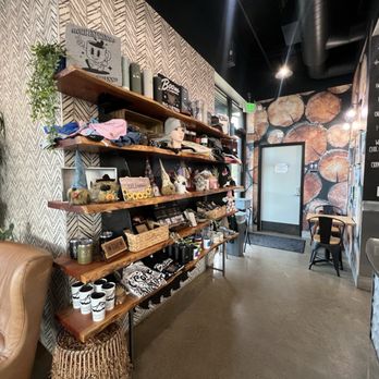 Cascades Coffee House - Coffee & Tea Near Me - Roseburg, Oregon