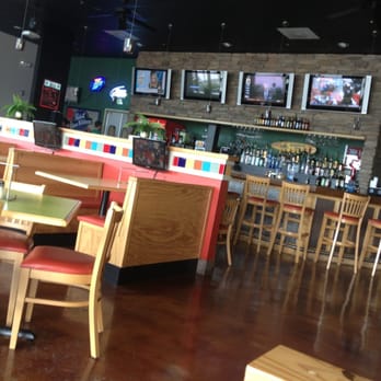 Pop's Pizzeria - Bar area - Pizza Near Me - Biloxi, Mississippi
