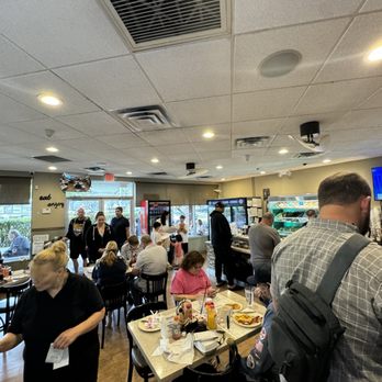 Marian's Bagels - Inside, packed on a Sunday morning! - Bagels Near Me - Plantation, Florida Marian's Bagels - Inside, packed on a Sunday morning! - Bagels Near Me - Plantation, Florida