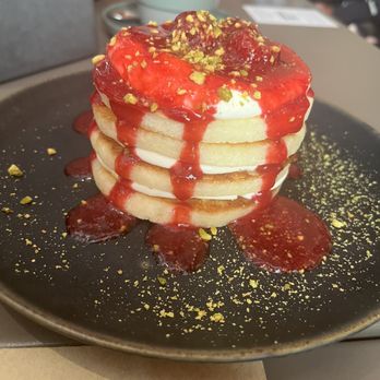 The Folks - Raspberry pancake , mascarpone and Pistachios , mmm mmm goodie - Breakfast & Brunch Near Me - Lisbon, 11 The Folks - Raspberry pancake , mascarpone and Pistachios , mmm mmm goodie - Breakfast & Brunch Near Me - Lisbon, 11