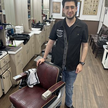 Camelback Barber Shop - Barbers Near Me - Phoenix, Arizona Camelback Barber Shop - Barbers Near Me - Phoenix, Arizona