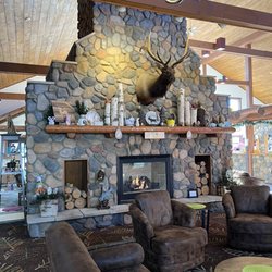 The Waters of Minocqua - Lobby