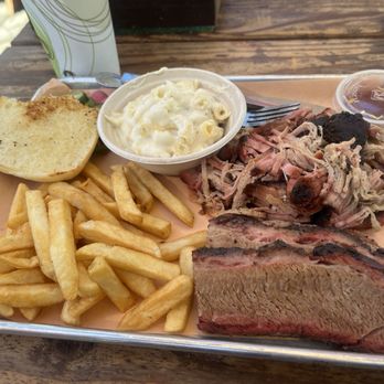 Canyons Barbeque - Pulled Pork and Tri-tip with fries and Mac - Barbeque Near Me - Castro Valley, California