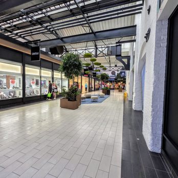 Swindon Designer Outlet - At Designer Outlet Swindon - Outlet Stores Near Me - Swindon, SWD Swindon Designer Outlet - At Designer Outlet Swindon - Outlet Stores Near Me - Swindon, SWD