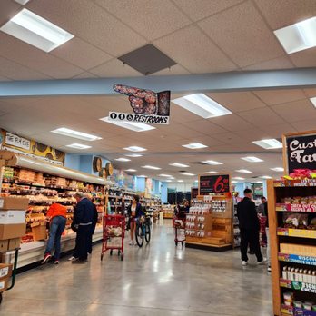 Trader Joe's - Shiny floors and good organization. - Grocery Near Me - Miami, Florida Trader Joe's - Shiny floors and good organization. - Grocery Near Me - Miami, Florida