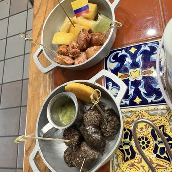 Gogo Empanadas - Salchichas y fritos - Fast Food Near Me - Matthews, North Carolina