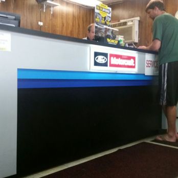 Dunlap-Swain Tire - Front desk - Auto Repair Near Me - Dallas, Texas