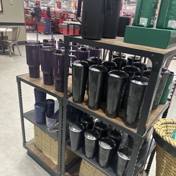 Starbucks - Coffee & Tea Near Me - Highland Park, Illinois