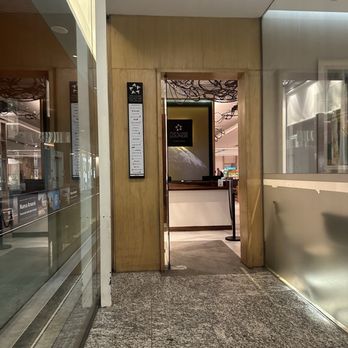 Star Alliance Lounge - Entrance to lounge - Airport Lounges Near Me - Ezeiza, C