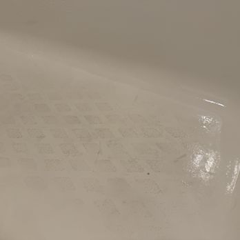 Hilton Phoenix Tapatio Cliffs Resort - Another Nasty, moldy, old tub photo - Hotels Near Me - Phoenix, Arizona