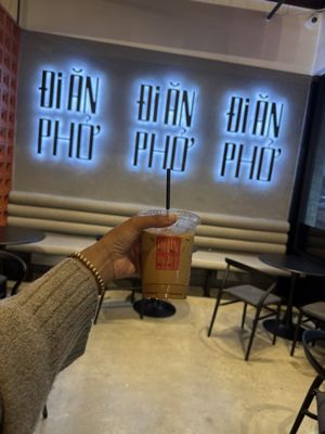 Di An Pho by null