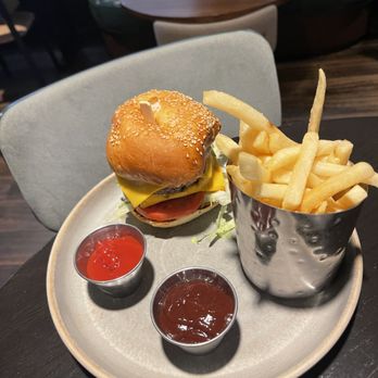 Library Restaurant & Lounge - Bars Near Me - Nashville, Tennessee