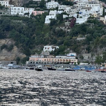 Hotel Pupetto - The property arriving by boat - Hotels Near Me - Positano, SA Hotel Pupetto - The property arriving by boat - Hotels Near Me - Positano, SA