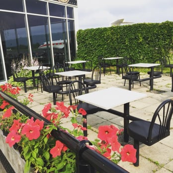 Le Bistro M. - Notre belle terrasse, vue sur un jet! - Canadian (New) Near Me - Bromont, Quebec Le Bistro M. - Notre belle terrasse, vue sur un jet! - Canadian (New) Near Me - Bromont, Quebec