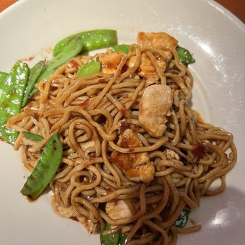 Big Bowl - Chef's Choice Stir Fry with Chicken (sichuan sauce) (Chinese Noodles) with only snow peas - Chinese Near Me - Edina, Minnesota Big Bowl - Chef's Choice Stir Fry with Chicken (sichuan sauce) (Chinese Noodles) with only snow peas - Chinese Near Me - Edina, Minnesota