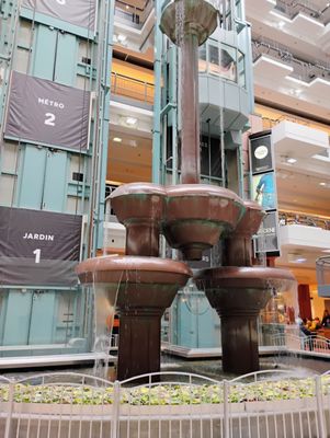 Place Montreal Trust by null