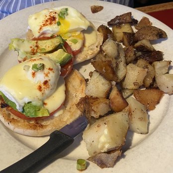 Cristy's - Breakfast & Brunch Near Me - Westbrook, Connecticut