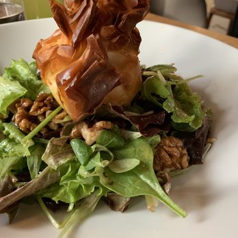 Bistro Kaprova - Goat cheese salad - Bistros Near Me - Praha 1, Puerto Rico