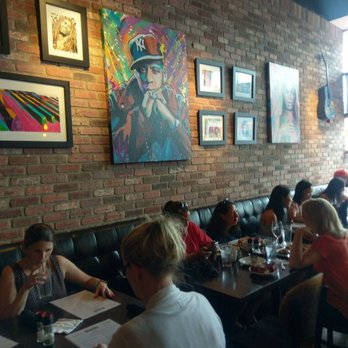 MAX's Wine Dive - Jay Z art - Wine Bars Near Me - Houston, Texas