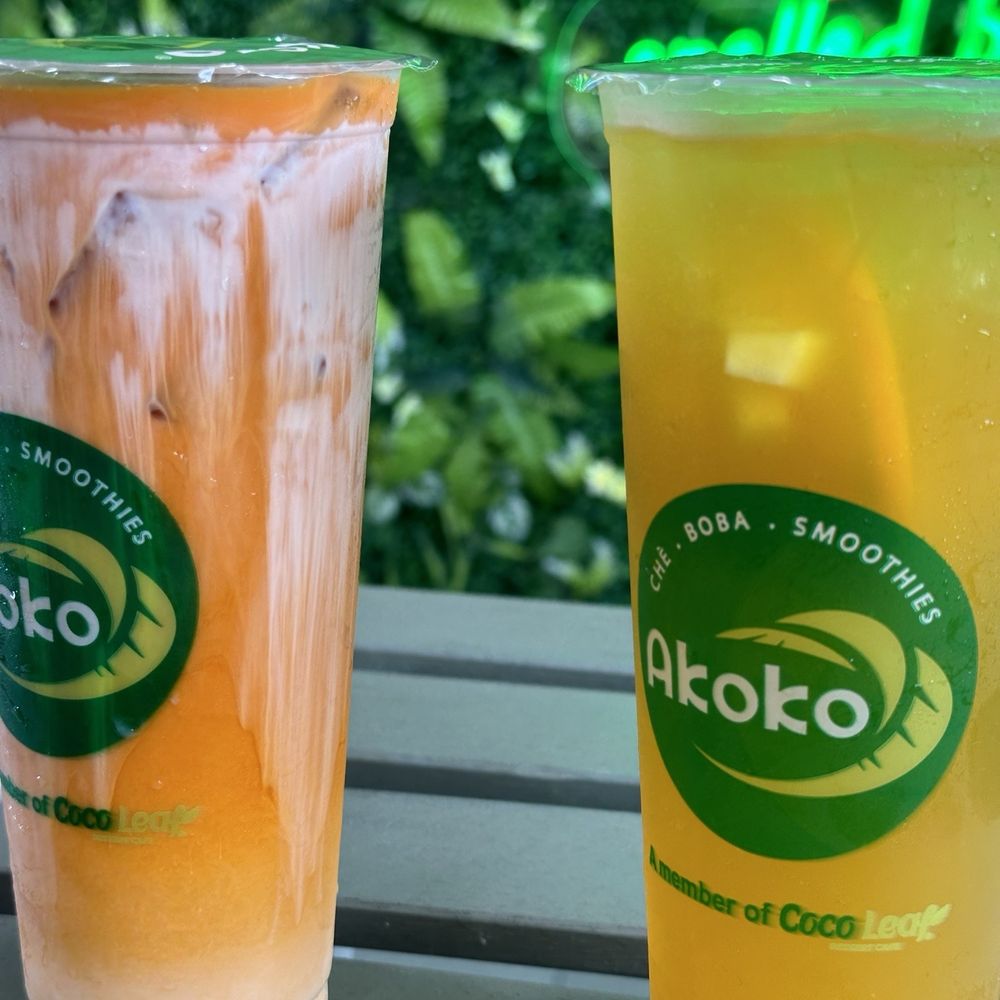Matcha tea and mango tea Matcha tea and mango tea