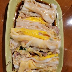 The Spot 79 - Beef with egg steam rice noodle