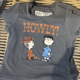 So cute! Peanuts tee So cute! Peanuts tee