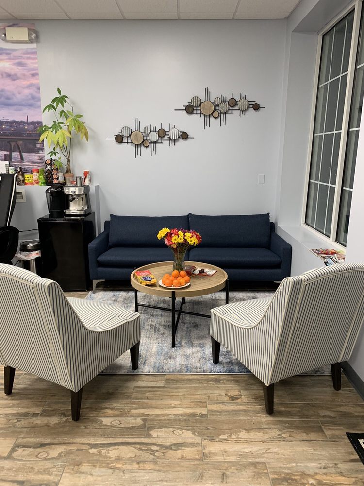 IDYLLIC NAILS - 25 Reviews - Nail Salons - 108 Heaths Way Rd