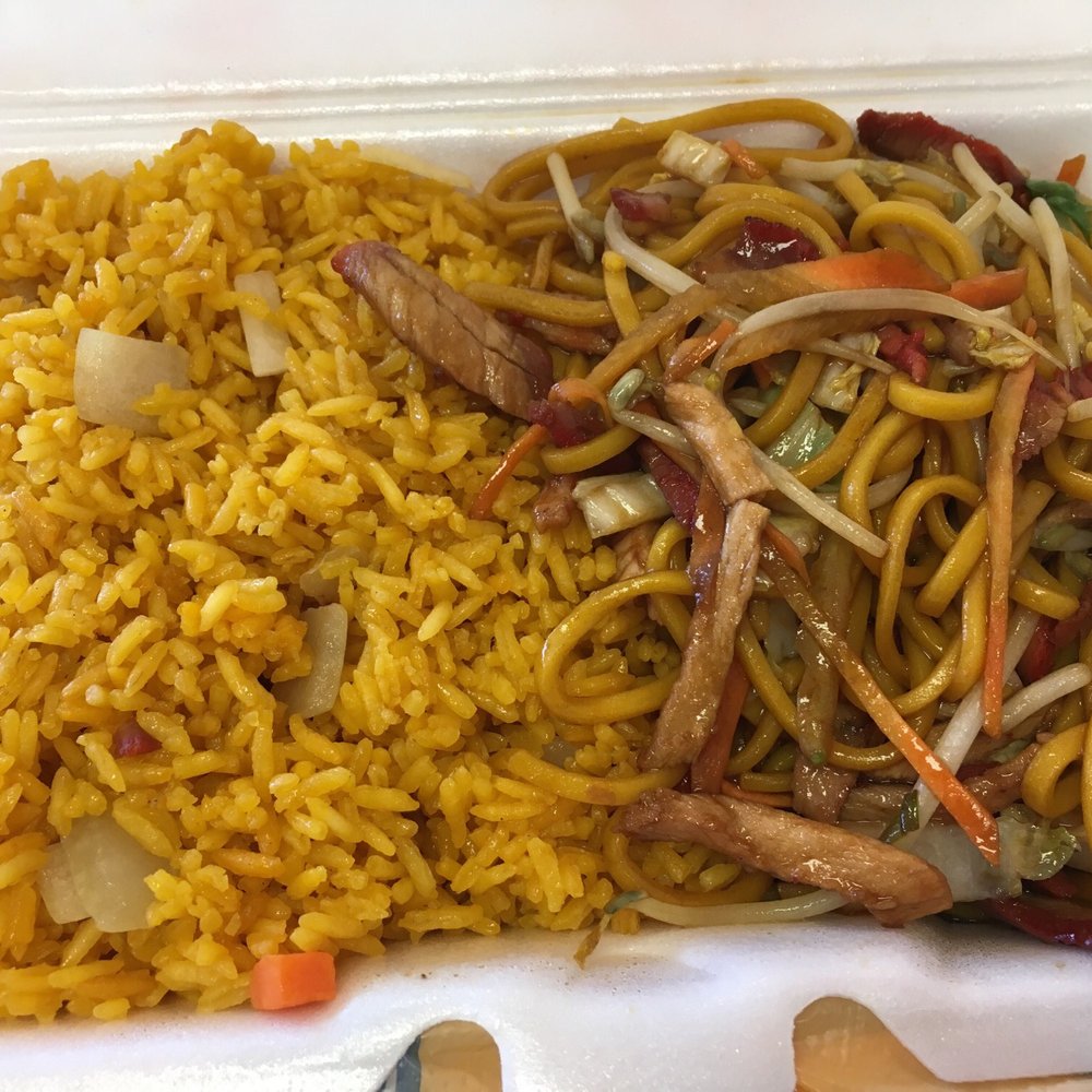 Roast pork Lo mein lunch special Roast pork Lo mein lunch special