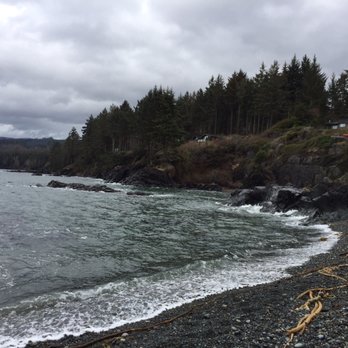 Point No Point - View up to restaurant from beach. - Hotels Near Me - Sooke, British Columbia
