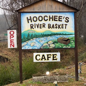 Hoochee’s River Basket - Outside area - Breakfast & Brunch Near Me - Helen, Georgia Hoochee’s River Basket - Outside area - Breakfast & Brunch Near Me - Helen, Georgia