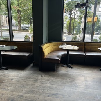 Lyla Lila - More empty seats - this place thinks it's NYC! Fully committed. Are you kidding me??!? Hope the food is better than the service. - Italian Near Me - Atlanta, Georgia Lyla Lila - More empty seats - this place thinks it's NYC! Fully committed. Are you kidding me??!? Hope the food is better than the service. - Italian Near Me - Atlanta, Georgia