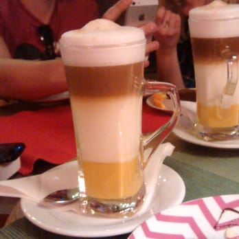 Vinyl Cafe - Advocat latte - Coffee & Tea Near Me - Wrocław, DS