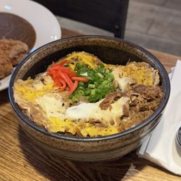 Beef bowl with egg Beef bowl with egg