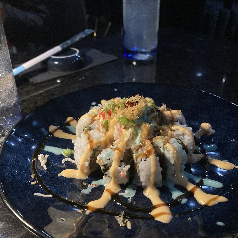 BluWave Sushi & Handroll Bar - Volcano Roll - Sushi Bars Near Me - Orlando, Florida