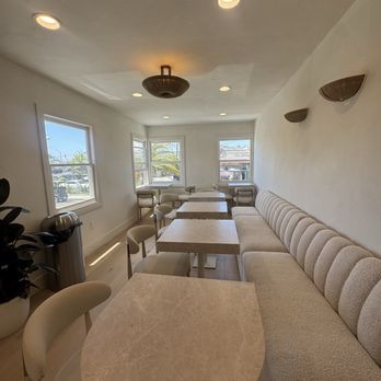 Sundays Coffee & Co - Coffee & Tea Near Me - Newport Beach, California