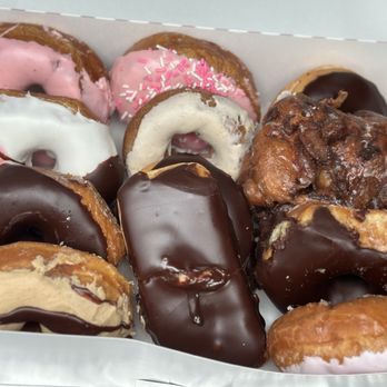 The Pie Shoppe - Our haul of awesome donuts - Bakeries Near Me - Laughlintown, Pennsylvania The Pie Shoppe - Our haul of awesome donuts - Bakeries Near Me - Laughlintown, Pennsylvania