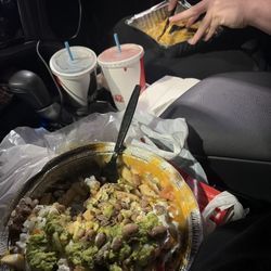 Tacos El Unico - Loaded fries, wet burrito