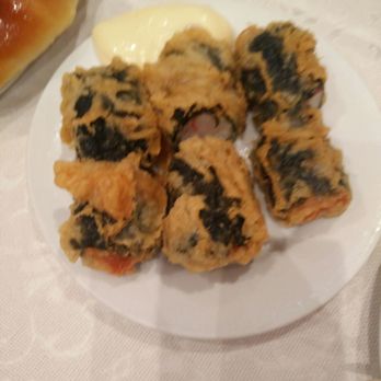 La Maison Kam Fung - Shrimps and crab imitation fried rolls wrapped in seaweed. Algues frites farcies de crevettes et goberge - Dim Sum Near Me - Brossard, Quebec La Maison Kam Fung - Shrimps and crab imitation fried rolls wrapped in seaweed. Algues frites farcies de crevettes et goberge - Dim Sum Near Me - Brossard, Quebec