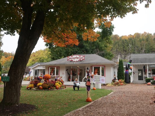 Door County Confectionery Fish Creek by null