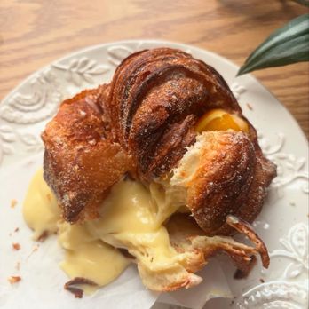 Del Sur Bakery & Cafe - Calamansi Chamomile Bun - Filipino Near Me - Chicago, Illinois