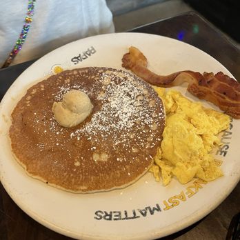 Papas and Eggs - Kids breakfast plate - Breakfast & Brunch Near Me - Mountain View, California Papas and Eggs - Kids breakfast plate - Breakfast & Brunch Near Me - Mountain View, California