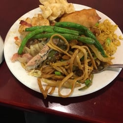 Grand Buffet Chinese - The fare.
