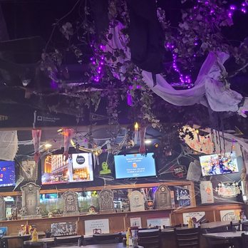 Gatsby's - Great Halloween Decorations - Pubs Near Me - Indianapolis, Indiana Gatsby's - Great Halloween Decorations - Pubs Near Me - Indianapolis, Indiana