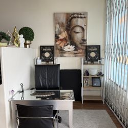 Orange County Psychic Witch - Reading room