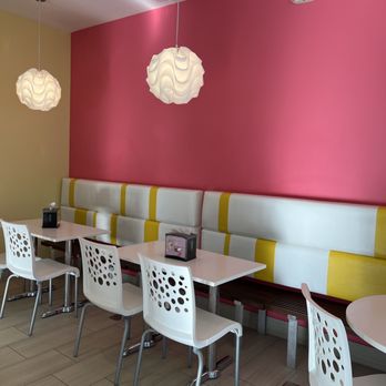 Pinkberry Norman - Ice Cream & Frozen Yogurt Near Me - Norman, Oklahoma Pinkberry Norman - Ice Cream & Frozen Yogurt Near Me - Norman, Oklahoma