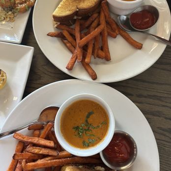 The Union Kitchen - Lobster Grilled Cheese Sandwich - New American Near Me - Cypress, Texas
