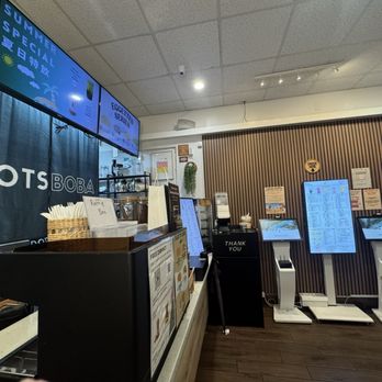 Dots Boba - Inside - Bubble Tea Near Me - San Francisco, California Dots Boba - Inside - Bubble Tea Near Me - San Francisco, California