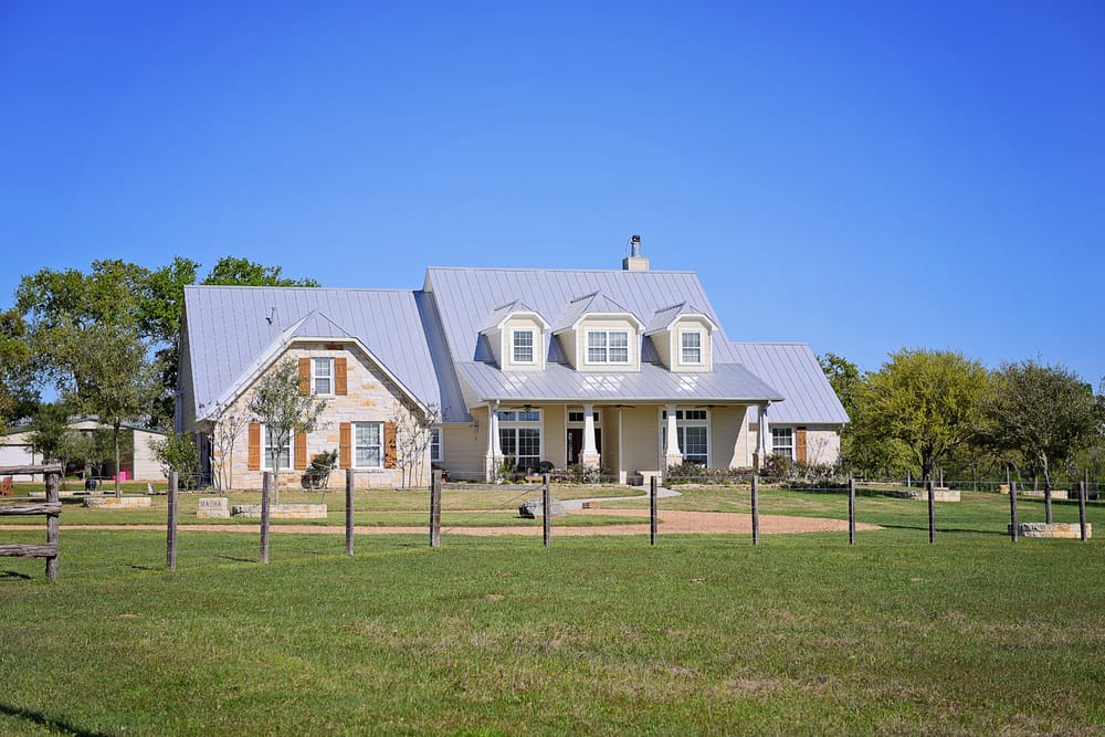 Slide of Xtreme Roofing