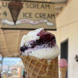 Blueberry Cheesecake ice cream Blueberry Cheesecake ice cream
